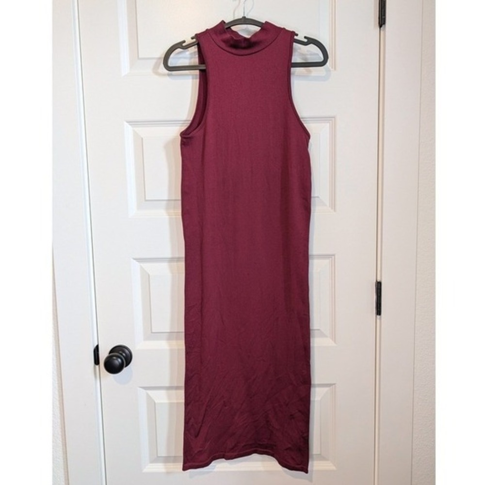 Madden NYC Ribbed Midi Dress‎